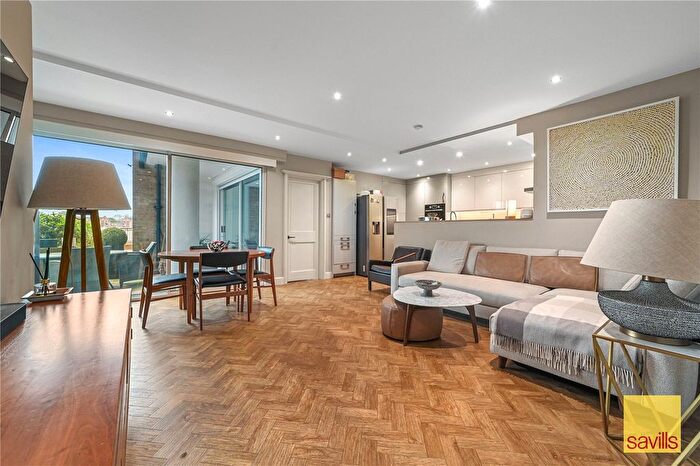 2 Bedroom Flat For Sale In St. Hildas Wharf, Wapping High Street, Wapping, London, E1W