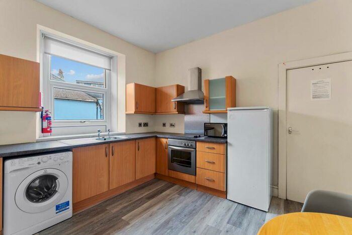 4 Bedroom Terraced House To Rent In Clifton Place, Plymouth, Devon, PL4