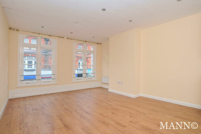 Studio To Rent In *Zero Deposit Option Available *George Street, East Croydon, CR0