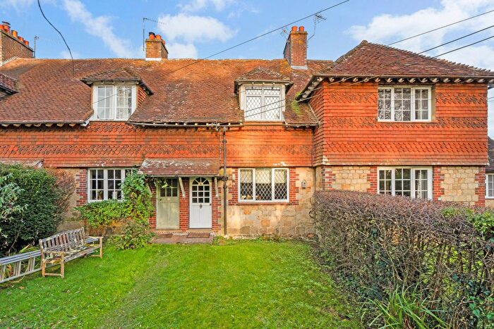 3 Bedroom Detached House For Sale In Wardley Green, Milland, GU30