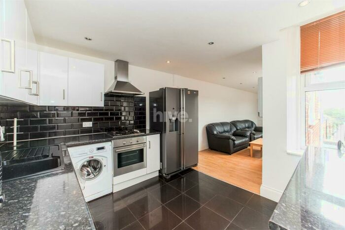 6 Bedroom Maisonette To Rent In Stratford Road, Heaton, Newcastle Upon Tyne, NE6