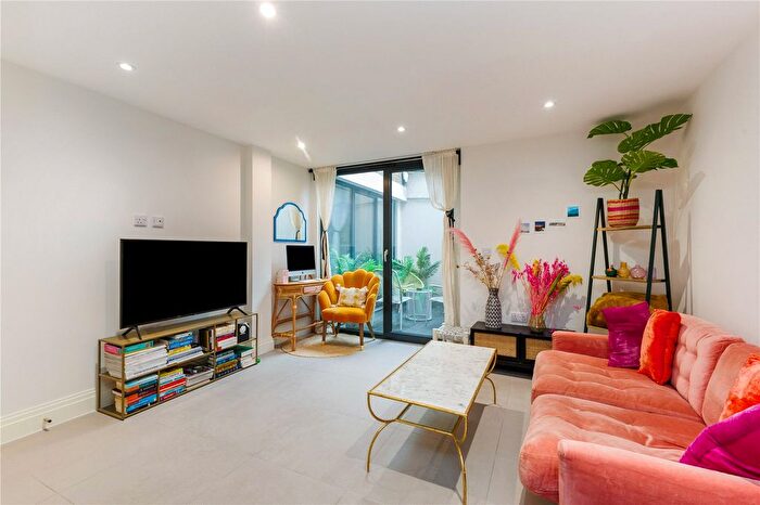 1 Bedroom Flat To Rent In John Campbell Road, London, N16