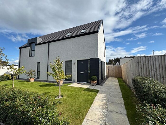 4 Bedroom Detached House For Sale In Campbell Court, Croy, IV2