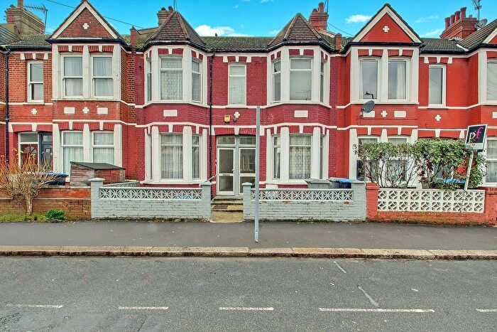 4 Bedroom Terraced House For Sale In Sandringham Road, London, NW2