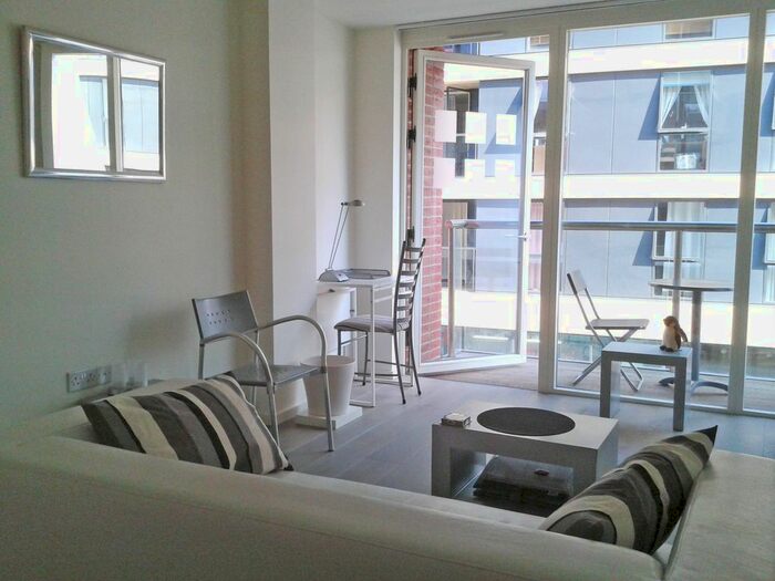 1 Bedroom Flat To Rent In Central Street, London, EC1V