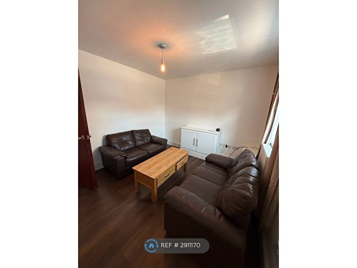 4 Bedroom Terraced House To Rent In Lonsdale Street, Stoke-On-Trent, ST4
