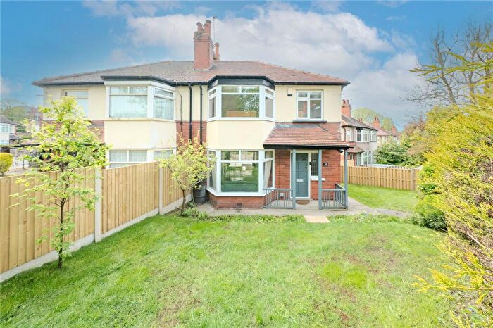 3 Bedroom Semi Detached House For Sale In Well House Drive, Roundhay, Leeds, LS8