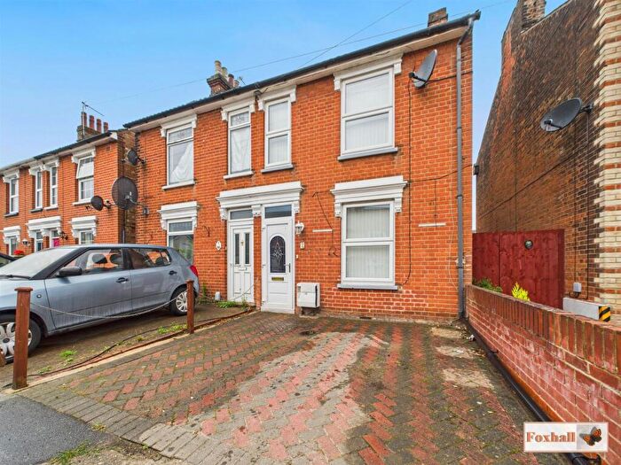 3 Bedroom Semi-Detached House For Sale In Kirby Street, Ipswich, IP4