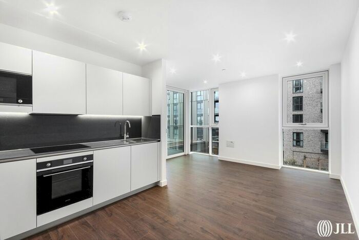 2 Bedroom Flat To Rent In Coster Avenue, London, N4