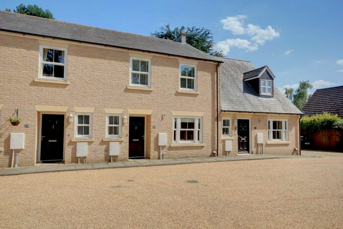 3 Bedroom Mews To Rent In Park Avenue, St Ives, PE27