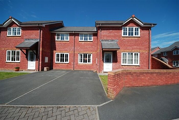 3 Bedroom Link Detached House To Rent In Parc Y Llyn, Aberystwyth, SY23