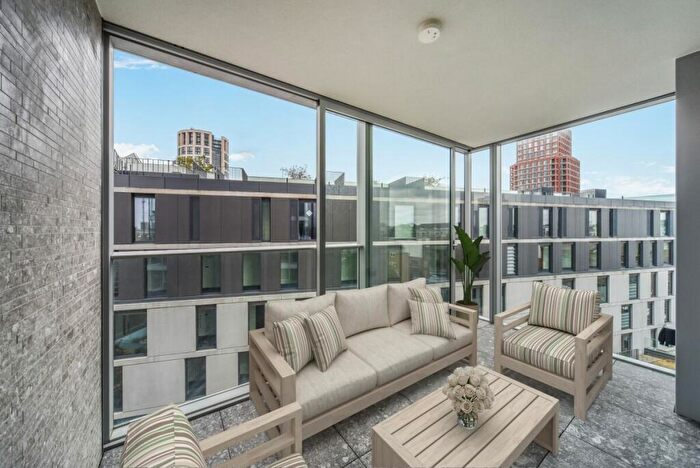 2 Bedroom Apartment For Sale In The City Collection, Makers Building, N1