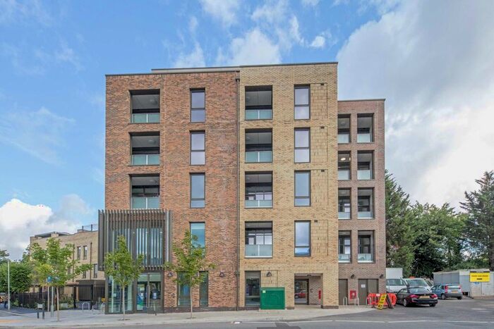 2 Bedroom Flat To Rent In Coombe Road, Norbiton, Kingston Upon Thames, KT2