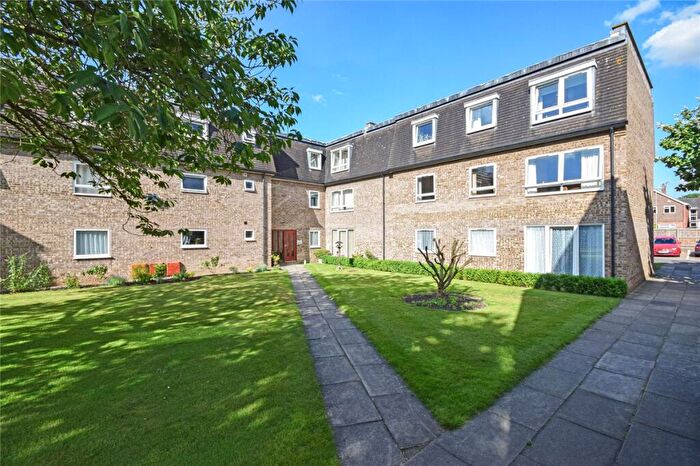 2 Bedroom Apartment To Rent In Ventress Farm Court, Cambridge, CB1