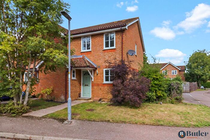 3 Bedroom End Of Terrace House For Sale In Morecambe Close, Stevenage, SG1