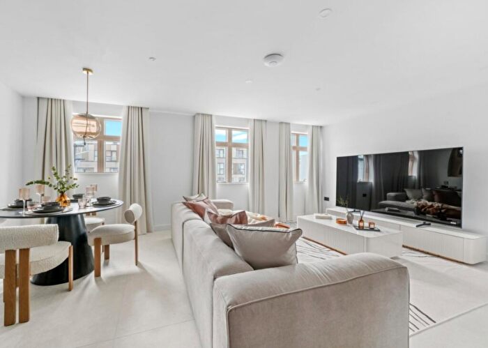 2 Bedroom Flat To Rent In Stean Street, Haggerston, E8