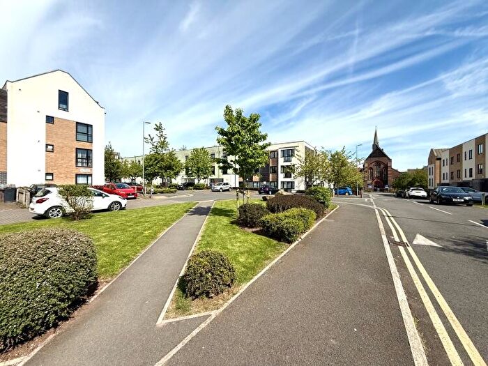 3 Bedroom Apartment For Sale In Hulton Square Salford, M5