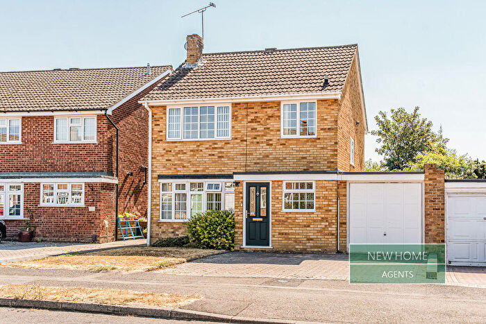 3 Bedroom Detached House For Sale In Tiverton Road, Basingstoke, RG23