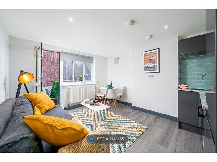 2 Bedroom Flat To Rent In Holland Park, London, W11