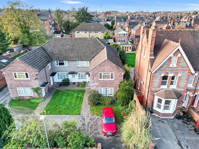 2 Bedroom Flat To Rent In Hamilton Road, Reading, RG1