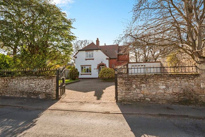 4 Bedroom Detached House For Sale In Village Street, Adwick-le-Street, Doncaster, DN6