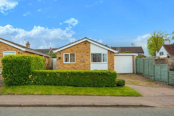 3 Bedroom Detached Bungalow For Sale In Church End, Ravensden, MK44