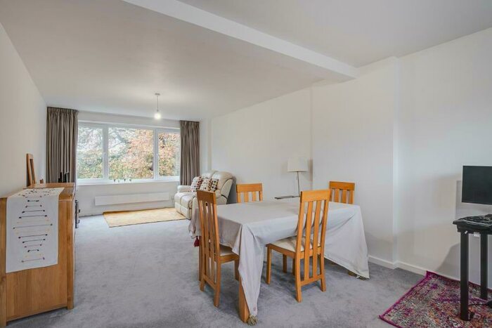 1 Bedroom Flat To Rent In Colney Hatch Lane, Muswell Hill, N10