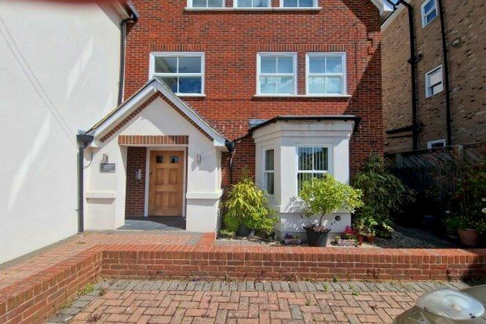 2 Bedroom Flat To Rent In Vere Road, Broadstairs, CT10