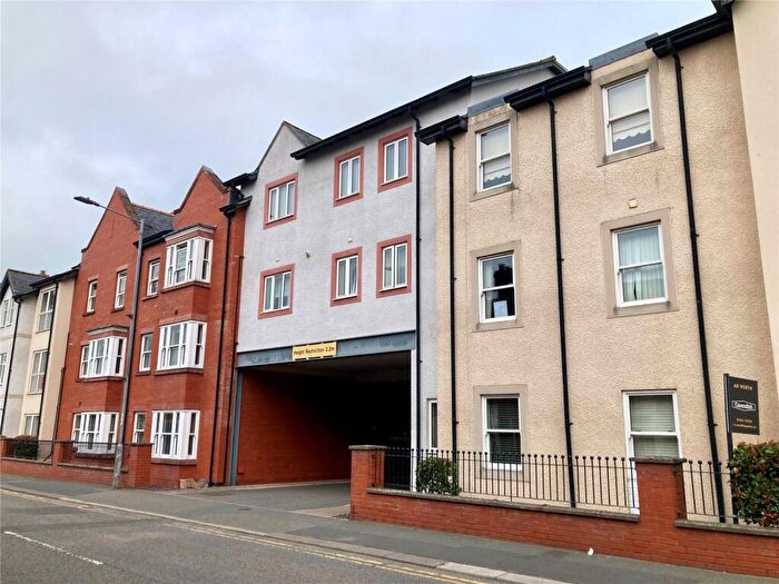 2 Bedroom Flat For Sale In New Street, Mold, Flintshire, CH7