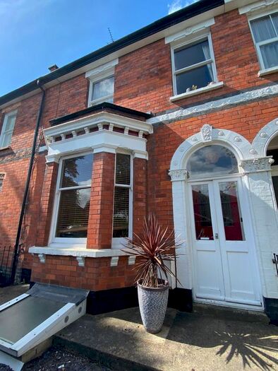 4 Bedroom Terraced House To Rent In Naunton Park Road, Cheltenham, GL53