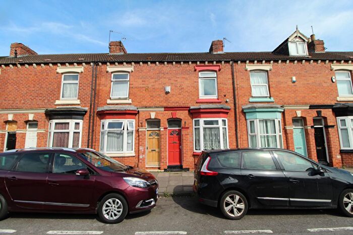 3 Bedroom Terraced House For Sale In Abingdon Road, Middlesbrough, TS1