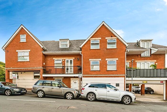 1 Bedroom Maisonette For Sale In Flat, Claremont Court, High Wycombe, HP11