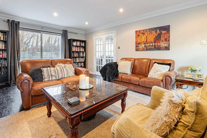 5 Bedroom Detached House For Sale In Clark Avenue, Linlithgow, EH49