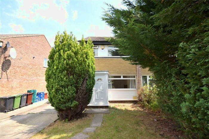 3 Bedroom Semi-Detached House To Rent In Birkdale Drive, Alwoodley, Leeds, LS17