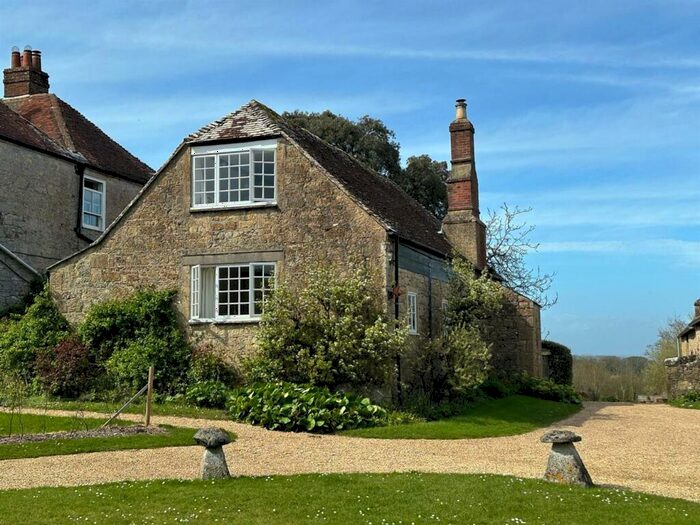 2 Bedroom Link Detached House To Rent In Sun Hill, Calbourne, Newport, PO30