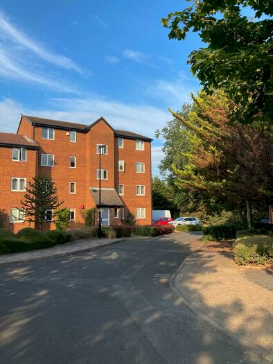 2 Bedroom Flat To Rent In John Silkin Lane, London, SE8