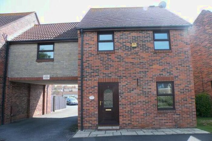 3 Bedroom Property To Rent In Westhill Road, Weymouth, DT4