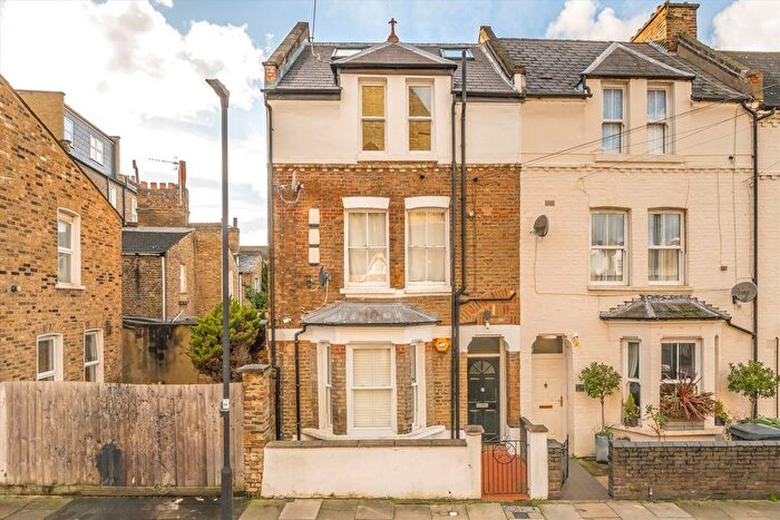 2 Bedroom Flat For Sale In Tintern Street, Clapham, SW4