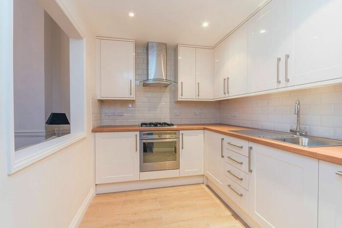 1 Bedroom Flat To Rent In Duke Street, Mayfair, London, W1K
