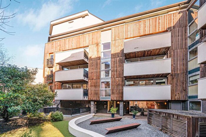 2 Bedroom Flat To Rent In Hornsey Road, Holloway, N7