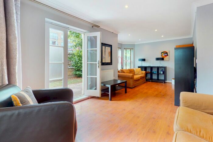 2 Bedroom Flat To Rent In Northpoint Square, London, NW1