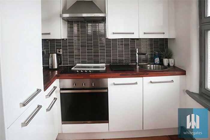 2 Bedroom Flat To Rent In Britannia Buildings, St Peters Street, Huddersfield, HD1