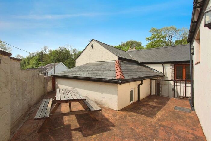 3 Bedroom Detached House For Sale In Old Caerphilly Road, Nantgarw, Cardiff, CF15