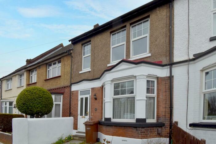 3 Bedroom Terraced House To Rent In Second Avenue Gillingham, ME7