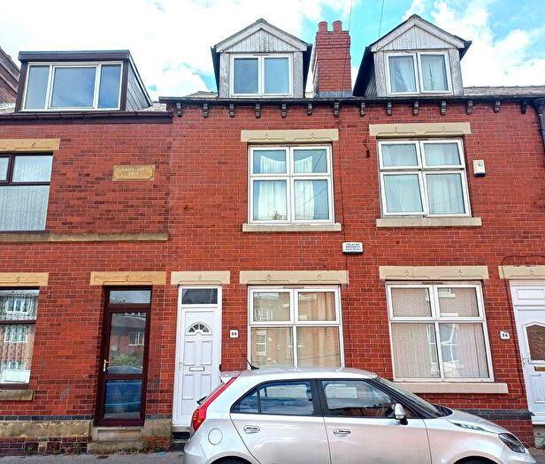4 Bedroom Terraced House For Sale In Passhouses Road, Sheffield, S4
