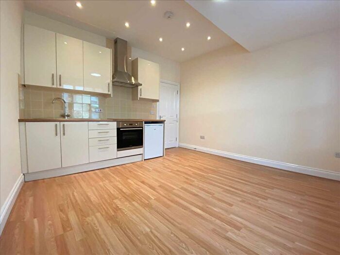 1 Bedroom Flat To Rent In Wood Street, Tunbridge Wells, TN1