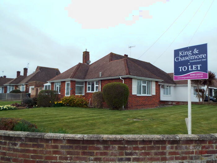 2 Bedroom Detached Bungalow To Rent In Harwood Avenue, Goring, BN12