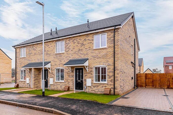 2 Bedroom End Of Terrace House To Rent In Damgate Road, Holbeach, PE12