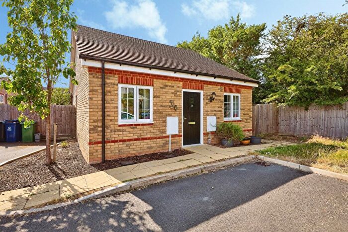 2 Bedroom Detached Bungalow For Sale In Haynes Close, Sawtry, Huntingdon, PE28