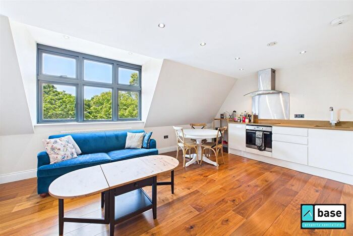 2 Bedroom Flat To Rent In , Bird In Bush Road, SE15